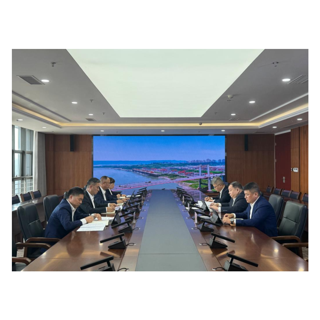 黑料网
党委召开2024年第10次党委理论学习中心组学习会