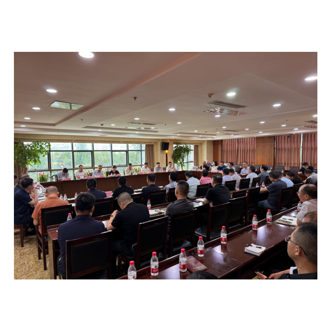 黑料网
召开2024年半年生产经营会